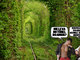 Esse lugar deve ser um velho conhecido da nossa barbie humana. É o chamado "túnel do amor", que fica em Kleven, na terra natal da boneca humana: a Ucrânia! 