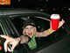 Avril Lavigne é daquelas que fica amiga de todo mundo quando enche a cara