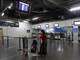 Os voos domésticos que operam no aeroporto de Buenos Aires foram cancelados. De acordo com o site do jornal argentino La Nacion, os voos internacionais estão operando normalmente