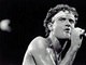 Em 1988, o cantor Cazuza assumiu em rede nacional que estava com Aids. No dia 7 de julho 1990, aos 32 anos, o compositor veio a falecer em decorrência da doença