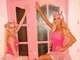 Tatyana Kuzova e&nbsp;Karina "Barbie" Burda são duas barbies humanas que não se desgrudam para nada