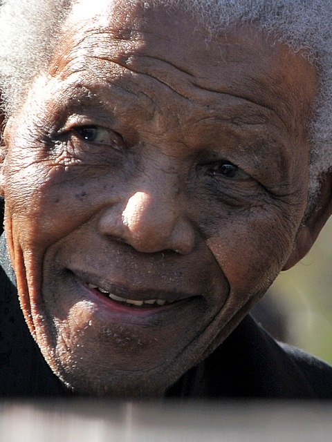 Nelson Mandela - Morreu um herói 18_57_01_876_file?dimensions=480x640
