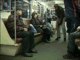Até agora nada supera esse gif. Todos nós, os esquisitos da redação, estamos esperando ansiosamente para fazer uma dessas durante os dias mais tranquilos do metrô