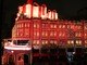 Tradicional coral natalino no Palácio Avenida, no centro de Curitiba (PR). Milhares de pessoas se reúnem para assistir às apresentações todos os anos<br>