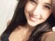 Angie diz detestar a fama que ganhou por conta das fotos