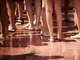 

Evite andar descalço em pisos úmidos, como em saunas e banheiros coletivos. Isso
contribui para o surgimento de bactérias,
fungos e micoses nos pés

