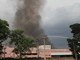 Todo o efetivo do Corpo de Bombeiros foi mobilizado para o local. As causas do incêndio vão ser investigadas