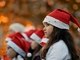 No Vaticano, crianças vestiram o gorro de Papai Noel enquanto aguardavam pela mensagem de Natal do Papa Bento 16