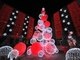 A cidade de Nantes, na França, apostou no futurismo e na modernidade para sua decoração de Natal deste ano
