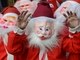 Na Índia, as pessoas se vestiram com máscaras inusitadas para comemorar a chegada do Natal