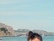 Olga também curte o frescor do oceano!