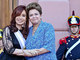 A
mesma roupa foi usada meses depois, na posse da presidente da Argentina,
Cristina Kirchner, na Casa Rosada