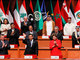 O
vermelho também foi a escolha da presidenta Dilma para a Cerimônia de abertura
da III Cúpula América do Sul-Países Árabes, em Lima no
Peru, em outubro de 2012