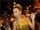A menos de um mês para o Carnaval, aceleram os ensaios nos redutos das 
escolas de samba no Rio. Neste fim de semana, a musa Sabrina Sato 
participou de ensaios na quadra e na rua da Vila Isabel, na zona norte da capital