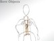 O artista começou recriando cenas de sexo e postando em seu blog <i>Bent Objects </i>na internet. Ele fez tanto sucesso que já criou exposições em diversas cidades do mundo. Border não se limita aos objetos, algumas vezes ele recria, como no caso desse prendedor que virou uma bela prendedora!