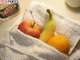 Essa banana safadinha curtiu um <i>ménage à trois </i>com uma laranja e uma maçã<a href="http://en.wikipedia.org/wiki/M%C3%A9nage_%C3%A0_trois"></a>