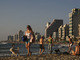 Tel Aviv, em Israel, é descrita pela publicação como uma "cidade do pecado", onde, quando o tempo esquenta, as pessoas se reúnem em massa nas praias, que são seguras e limpas. A revista recomenda que os turistas cheguem cedo para garantir um lugar na areia, que está sempre lotada, principalmente aos sábados. Ponto positivo: chuveiros de água doce para tomar uma ducha após entrar no mar