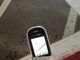 Como você conseguiu quebrar uma pedra? Pensei que esses celulares eram indestrutíveis&nbsp;