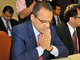 Uma <a href="http://noticias.r7.com/brasil/noticias/camara-aprova-salario-de-r- 26-mil-para-deputados-e-senadores-20101215.html">lei de 2010 determina que todo deputado federal tem direito a um salário de R$ 26.723,13</a>. Mas, 
além da grana que recebem todos os meses, outra lei de 2009 garante a eles
 a cota para atividade parlamentar, que varia de acordo com o Estado e 
pode chegar a R$ 34,2 mil ao mês — ou R$ 410,4 mil por ano. Candidato favorito à presidência da Câmara, Henrique Alves (PMDB-RN) possui R$ 384,9 mil por ano referente à cota parlamentar<br>