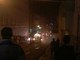 O fogo teria começado com um sinalizador disparado por um integrante da banda que se apresentava na boate Kiss, em Santa Maria<br>