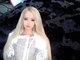 — Tudo bem que antes de nosso encontro eu já havia lido coisas desagradáveis que ele disse sobre mim (veja <a href="http://noticias.r7.com/esquisitices/fotos/ken-humano-despreza-barbie-ucraniana-06112012">AQUI</a>). Ele disse que eu afinava minha cintura com cintas elásticas e que eu não sou uma boneca humana de verdade e que eu apenas uso maquiagem dramática e só para tirar fotos e que eu sou completamente diferente na vida real e que todo esse meu estilo é só um show. E ele, sendo Ken, é do mesmo jeito na vida real