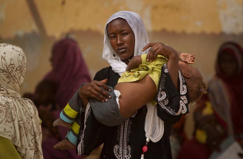 Em dezembro de 2012, a Assembleia 
Geral da ONU aprovou a resolução que prevê a eliminação da mutilação 
genital feminina, considerada pela organização mundial uma prática 
nociva.
 
O sexto país que mais pratica a mutilação genital em todo o mundo, segundo as Nações Unidas, é o Mali. No país, dados de 2001 indicam que 91,6% das mulheres entre 15 e 49 anos já foram mutiladas