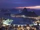 Em primeiro lugar... Sim! Rio de Janeiro! Os cariocas podem comemorar! Aproveitem a cervejinha, praias e o ótimo clima, que ajudaram a cidade a chegar ao primeiro lugar entre as dez mais felizes do mundo. A pesquisa da GFK deixou claro que o que&nbsp;desequilibrou&nbsp;a favor dos cariocas foram suas atividades ao ar livre, óbvio. A boa notícia para os brasileiros é que, entre todos os dez destinos internacionais mais felizes do mundo, a número um está pertinho. É bom aproveitar!