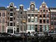 Amsterdã, na Holanda, é um renomado centro de turismo e cultural na Europa. Com diversos tipos de atração, os seus frequentadores nunca se entediam, o que colocou a cidade em quarto lugar no índice de felicidade&nbsp;