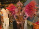 A modelo Gracyanne Barbosa é um dos destaques da <a href="http://entretenimento.r7.com/carnaval-2013/unidos-do-jacarezinho-abre-o-desfile-das-escolas-de-samba-do-novo-grupo-de-acessonbsp-08022013"><b>Unidos do Jacarezinho</b></a>, que abriu o primeiro dia dos desfiles da Série A na noite desta sexta-feira (8).

	A morena, que é rainha de bateria da Mangueira, se orgulha também de 
defender o verde e rosa da escola da comunidade que foi pacificada em 
setembro do ano passado