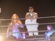 Os dois ensinaram o público a fazer a famosa coreografia do hit mundial <i>Gangnam Style</i>