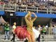 A apresentadora fez sucesso e mandou corações para a arquibancada