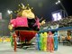 Comissão de frente da Rosas de Ouro tinha um grande rei da folia. A coreografia misturou passos de capoeira, balé, ginástica olímpica e street dance<br>