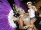 Scheila Carvalho levou a filha Giulia para a Marquês de Sapucaí neste sábado (8)