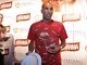 Emerson Sheik, jogador do Corinthians, chegou com um curativo embaixo do olho&nbsp;direito