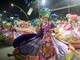 O Festival de Lotus foi representado pelas baianas que desfilaram com cartões pedindo sorte e prosperidade<br><br>
