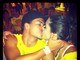 Giovanna Lancellotti e Arthur Aguiar trocaram um beijo apaixonado em um camarote em Salvador. A atriz se derreteu para o amado: "É Carnaval!! Amo você"