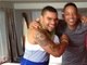 Em seu Twitter, Naldo postou foto do encontro e brincou com o incidente da madrugada anterior. "Eis aqui o PENÉTRA", postou o funkeiro na rede sociail <br>