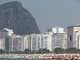 Os banhistas que pretendem aproveitar as praias do Rio de Janeiro, porém, "devem trabalhar" com a previsão de pancadas de chuva na tarde e em parte da noite do sábado