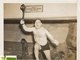 Em 1940, foi consagrado campeão dos pesos-pesados pela American Wrestling Association e atingiu o ápice de seu sucesso. Ele não parava de fazer aparições públicas