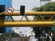 O alto número de semáforos com problemas depois dos temporais fez com que a Prefeitura de São Paulo fizesse uma <a href="http://noticias.r7.com/sao-paulo/apos-problemas-em-centenas-de-semaforos-cet-faz-compra-emergencial-de-equipamentosnbsp-20022013">compra emergencial de componentes para os farói</a>s. O transtorno causado pelos semáforos apagados reflete no trânsito, que fica, facilmente, acima da média em dias de chuva&nbsp;