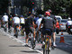  Ciclistas também aproveitaram o sol para andar de bicicleta pela avenida Paulista. O dia bom, porém, não deve durar até a noite. Segundo o CGE, há previsão de chuvas na forma de pancadas isoladas entre o final da tarde e o início da noite