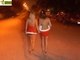 Essas meninas de hoje em dia: quanto mais álcool entra, menos roupas elas ficam!