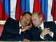 O presidente russo, Vladimir Putin, expressou as suas profundas condolências pela morte de Chávez, a quem qualificou de "extraordinário líder" e "grande amigo da Rússia", informou o Kremlin. "Era um homem extraordinário, forte, que olhava para o futuro e que sempre fixou as mais altas metas", disse