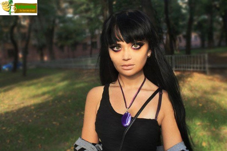 Assim como Valeria, Ksenia passou por uma fase complicada na adolescência. Ela bebia, fumava e andava com más companhias