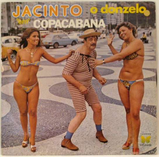 Você já reparou nas artes das capas dos discos brasileiros? Dá para fazer uma lista das piores capas de todos os tempos. E tem para todos os gostos: sertanejo, rock, MPB, humor... Veja acima, por exemplo, a 'pérola' da MPB chamada Jacinto O Donzelo - Em Copacabana (1977). Confira a seguir a lista bizarra do R7! Depois, vote na pior aqui Veja as letras dos seus ídolos da música aqui
