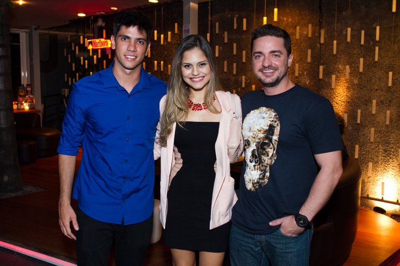 Na foto estão Thiago Blanco, Jessika Alves e Alberto Dias