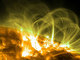 O que significa que o Sol deveria estar como uma bola gigante de plasma com manchas e constantes explosões com chamas - além de expelir enormes nuvens de partículas
carregadas para o espaço na forma de ejeções de massa coronal

