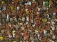 

Segundo o estudo, uma pessoa adulta gasta, em média, cerca
de 76 reais para assistir a uma partida de futebol de dentro do estádio. A
pesquisa leva em conta o custo do ingresso, o deslocamento, o estacionamento e
a refeição. Foram analisados os preços de nove estádios na primeira rodada do
Brasileirão

