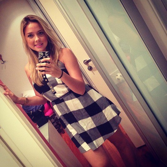 Para cuidar do filho e passear, Carol gosta de vestidos soltinhos e frescos