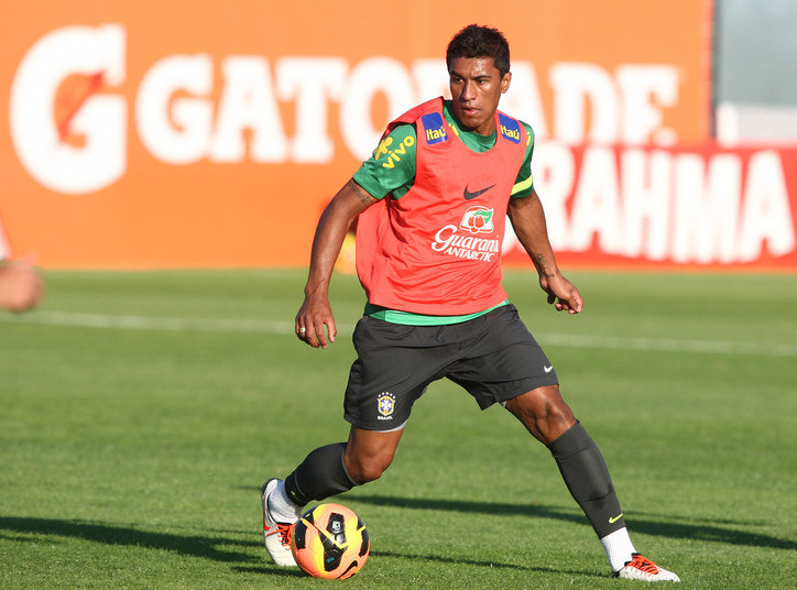 

Volante de muita importância para a seleção brasileira e também para o Corinthians, Paulinho será jogador do Tottenham na próxima temporada. O Timão aceitou a proposta de cerca de R$ 50 milhões pelo jogador, que atuará em uma das maiores ligas de futebol do mundo